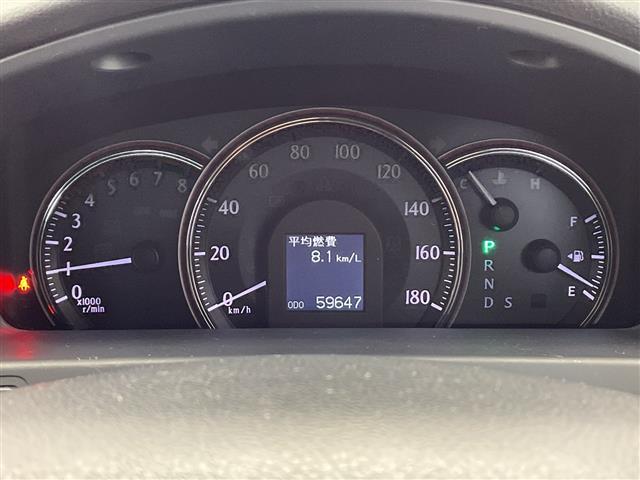 クラウン ２．５アスリート　アニバーサリーエディション　禁煙車　純正ナビ　フルセグＴＶ　ＣＤ　ＤＶＤ　ＵＳＢ　バックカメラ　シートヒーター　シートクーラー　前後コーナーセンサー　クルーズコントロール　前後ドライブレコーダー　ＥＴＣ　ＨＩＤヘッドライト（9枚目）