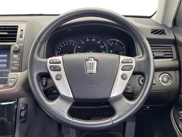 クラウン ２．５アスリート　アニバーサリーエディション　禁煙車　純正ナビ　フルセグＴＶ　ＣＤ　ＤＶＤ　ＵＳＢ　バックカメラ　シートヒーター　シートクーラー　前後コーナーセンサー　クルーズコントロール　前後ドライブレコーダー　ＥＴＣ　ＨＩＤヘッドライト（10枚目）