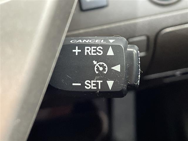クラウン ２．５アスリート　アニバーサリーエディション　禁煙車　純正ナビ　フルセグＴＶ　ＣＤ　ＤＶＤ　ＵＳＢ　バックカメラ　シートヒーター　シートクーラー　前後コーナーセンサー　クルーズコントロール　前後ドライブレコーダー　ＥＴＣ　ＨＩＤヘッドライト（13枚目）