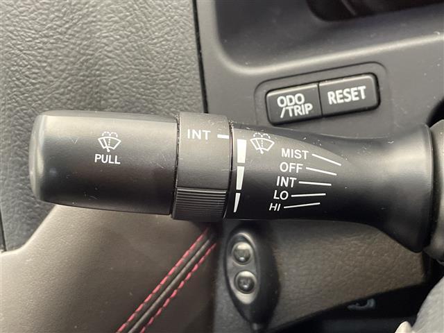 クラウン ２．５アスリート　アニバーサリーエディション　禁煙車　純正ナビ　フルセグＴＶ　ＣＤ　ＤＶＤ　ＵＳＢ　バックカメラ　シートヒーター　シートクーラー　前後コーナーセンサー　クルーズコントロール　前後ドライブレコーダー　ＥＴＣ　ＨＩＤヘッドライト（14枚目）