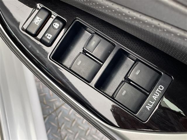 クラウン ２．５アスリート　アニバーサリーエディション　禁煙車　純正ナビ　フルセグＴＶ　ＣＤ　ＤＶＤ　ＵＳＢ　バックカメラ　シートヒーター　シートクーラー　前後コーナーセンサー　クルーズコントロール　前後ドライブレコーダー　ＥＴＣ　ＨＩＤヘッドライト（23枚目）