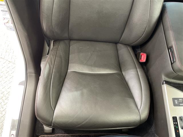 クラウン ２．５アスリート　アニバーサリーエディション　禁煙車　純正ナビ　フルセグＴＶ　ＣＤ　ＤＶＤ　ＵＳＢ　バックカメラ　シートヒーター　シートクーラー　前後コーナーセンサー　クルーズコントロール　前後ドライブレコーダー　ＥＴＣ　ＨＩＤヘッドライト（25枚目）