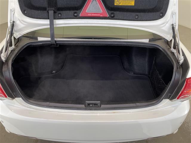 クラウン ２．５アスリート　アニバーサリーエディション　禁煙車　純正ナビ　フルセグＴＶ　ＣＤ　ＤＶＤ　ＵＳＢ　バックカメラ　シートヒーター　シートクーラー　前後コーナーセンサー　クルーズコントロール　前後ドライブレコーダー　ＥＴＣ　ＨＩＤヘッドライト（26枚目）