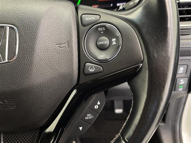 ヴェゼル ハイブリッドZ・ホンダセンシング 禁煙車 純正ナビ Bluetooth フルセグTV CD DVD SD バックカメラ ホンダセンシング オートクルーズコントロール 前後ドライブレコーダー 純正アルミホイール付きサマータイヤ積込(9枚目)