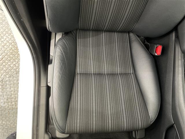 ヴェゼル ハイブリッドZ・ホンダセンシング 禁煙車 純正ナビ Bluetooth フルセグTV CD DVD SD バックカメラ ホンダセンシング オートクルーズコントロール 前後ドライブレコーダー 純正アルミホイール付きサマータイヤ積込(21枚目)