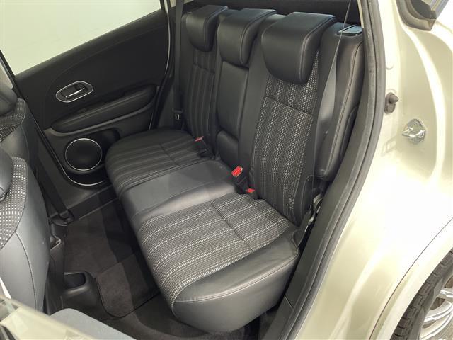 ヴェゼル ハイブリッドZ・ホンダセンシング 禁煙車 純正ナビ Bluetooth フルセグTV CD DVD SD バックカメラ ホンダセンシング オートクルーズコントロール 前後ドライブレコーダー 純正アルミホイール付きサマータイヤ積込(24枚目)