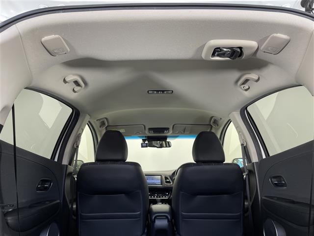 ヴェゼル ハイブリッドZ・ホンダセンシング 禁煙車 純正ナビ Bluetooth フルセグTV CD DVD SD バックカメラ ホンダセンシング オートクルーズコントロール 前後ドライブレコーダー 純正アルミホイール付きサマータイヤ積込(27枚目)