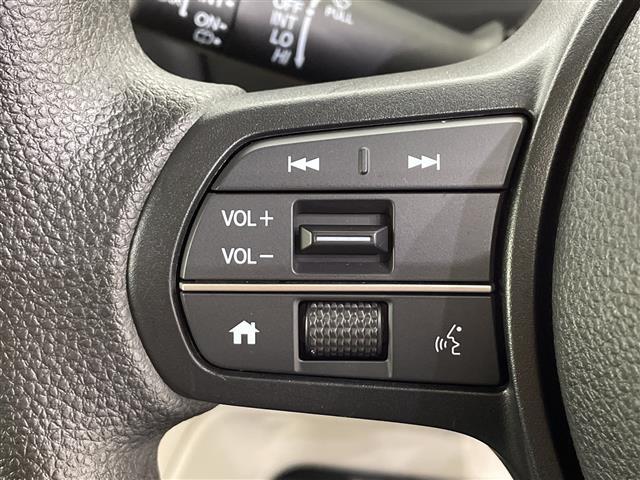 Ｎ－ＢＯＸ ベースグレード　９型純正ナビ　ＣＤ　ＤＶＤ　Ｂｌｕｅｔｏｏｔｈ　ＴＶ　ＵＳＢ　Ａｐｐｌｅｃａｒｐｌａｙ　ＡｎｄｒｏｉｄＡｕｔｏ　バックカメラ　ステアリングリモコン　ＥＴＣ　前方ドライブレコーダー　前席シートヒーター（10枚目）