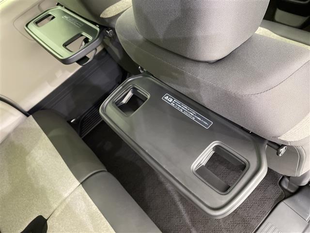 Ｎ－ＢＯＸ ベースグレード　９型純正ナビ　ＣＤ　ＤＶＤ　Ｂｌｕｅｔｏｏｔｈ　ＴＶ　ＵＳＢ　Ａｐｐｌｅｃａｒｐｌａｙ　ＡｎｄｒｏｉｄＡｕｔｏ　バックカメラ　ステアリングリモコン　ＥＴＣ　前方ドライブレコーダー　前席シートヒーター（18枚目）