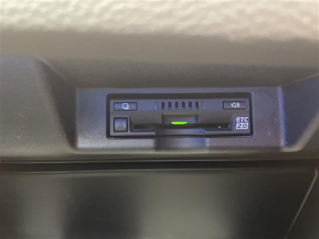 ハリアー プレミアム アドバンスドパッケージ 禁煙車 JBLプレミアムサウンド フルセグTV Bluetooth CD DVD SD 全方位カメラ バックカメラ トヨタセーフティセンス オートクルーズコントロール 電動リアゲート パワーシート(17枚目)