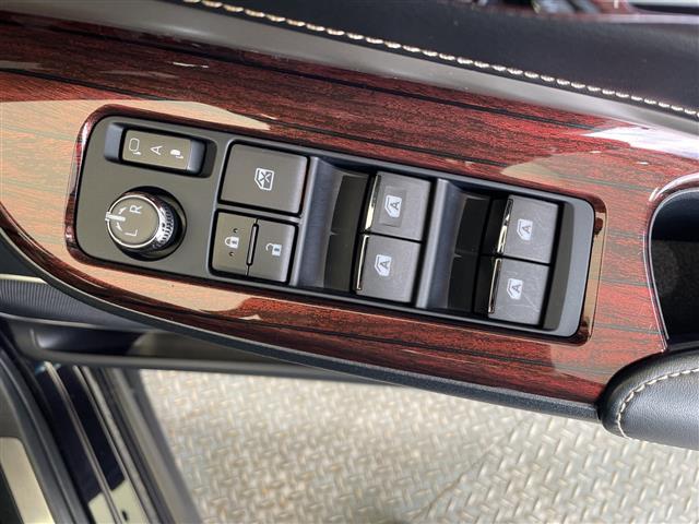 ハリアー プレミアム アドバンスドパッケージ 禁煙車 JBLプレミアムサウンド フルセグTV Bluetooth CD DVD SD 全方位カメラ バックカメラ トヨタセーフティセンス オートクルーズコントロール 電動リアゲート パワーシート(22枚目)