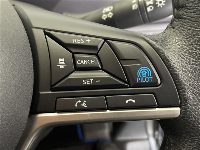 セレナ e-パワー ハイウェイスターV 禁煙車 SDナビ CD DVD Bluetooth フルセグTV バックカメラ 全方位カメラ プロパイロット 衝突軽減ブレーキ ブラインドスポットモニター 前後コーナーセンサー ETC 前後ドラレコ(11枚目)