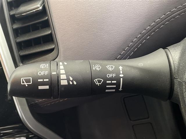 セレナ e-パワー ハイウェイスターV 禁煙車 SDナビ CD DVD Bluetooth フルセグTV バックカメラ 全方位カメラ プロパイロット 衝突軽減ブレーキ ブラインドスポットモニター 前後コーナーセンサー ETC 前後ドラレコ(12枚目)