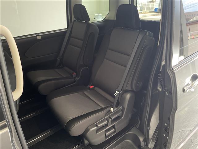 セレナ e-パワー ハイウェイスターV 禁煙車 SDナビ CD DVD Bluetooth フルセグTV バックカメラ 全方位カメラ プロパイロット 衝突軽減ブレーキ ブラインドスポットモニター 前後コーナーセンサー ETC 前後ドラレコ(25枚目)