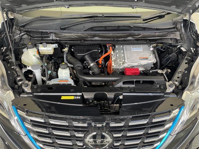 セレナ e-パワー ハイウェイスターV 禁煙車 SDナビ CD DVD Bluetooth フルセグTV バックカメラ 全方位カメラ プロパイロット 衝突軽減ブレーキ ブラインドスポットモニター 前後コーナーセンサー ETC 前後ドラレコ(41枚目)