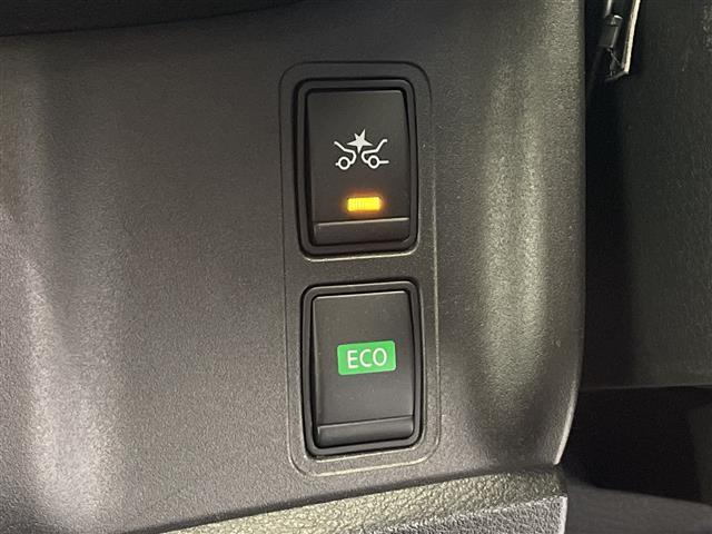 セレナ オーテック スポーツスペック メモリーナビ CD DVD Bluetooth USB フルセグTV バックカメラ 全方位カメラ 衝突軽減ブレーキ 前後コーナーセンサー ETC 前方ドライブレコーダー オートライト(8枚目)