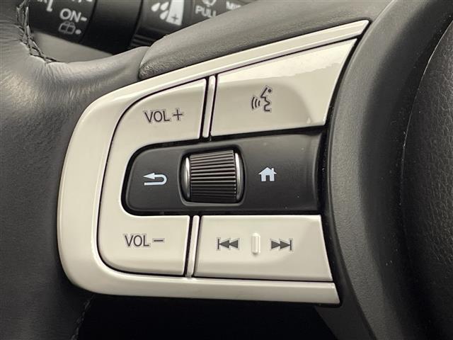 フィット e:HEVホーム SDナビ CD DVD Bluetooth USB フルセグTV バックカメラ 衝突軽減ブレーキ 前後コーナーセンサー ビルトインETC オートライト LEDヘッドライト 横滑り防止装置 スマートキー(9枚目)