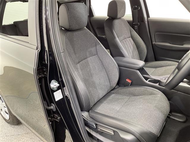 フィット e:HEVホーム SDナビ CD DVD Bluetooth USB フルセグTV バックカメラ 衝突軽減ブレーキ 前後コーナーセンサー ビルトインETC オートライト LEDヘッドライト 横滑り防止装置 スマートキー(17枚目)