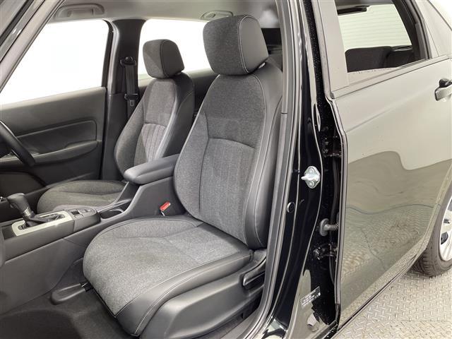 フィット e:HEVホーム SDナビ CD DVD Bluetooth USB フルセグTV バックカメラ 衝突軽減ブレーキ 前後コーナーセンサー ビルトインETC オートライト LEDヘッドライト 横滑り防止装置 スマートキー(18枚目)