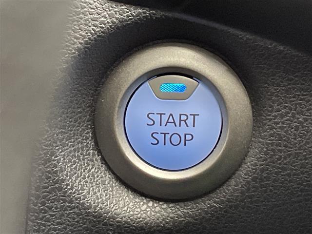 ノート e-パワー B ナビ CD フルセグTV デジタルインナーミラー 禁煙車 全方位カメラ コーナーセンサー ETC オートライト 横滑り防止機能 スマートキー プッシュスタート 電動格納ミラー フロアマット(8枚目)
