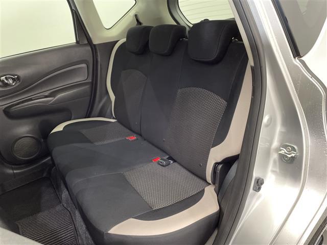 ノート e-パワー B ナビ CD フルセグTV デジタルインナーミラー 禁煙車 全方位カメラ コーナーセンサー ETC オートライト 横滑り防止機能 スマートキー プッシュスタート 電動格納ミラー フロアマット(24枚目)