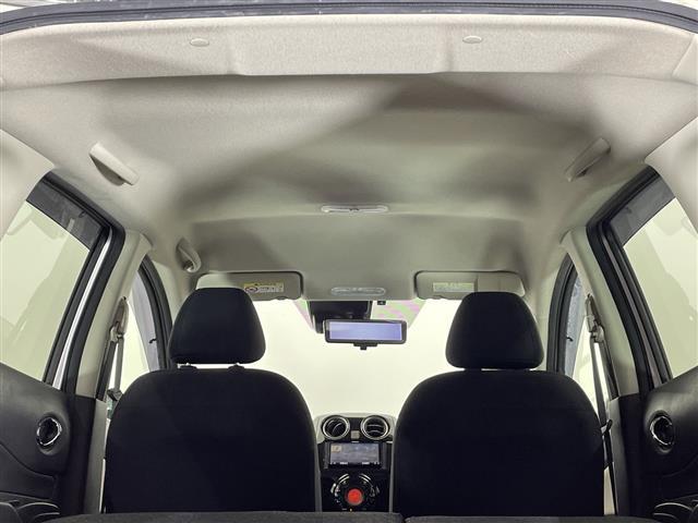 ノート e-パワー B ナビ CD フルセグTV デジタルインナーミラー 禁煙車 全方位カメラ コーナーセンサー ETC オートライト 横滑り防止機能 スマートキー プッシュスタート 電動格納ミラー フロアマット(28枚目)