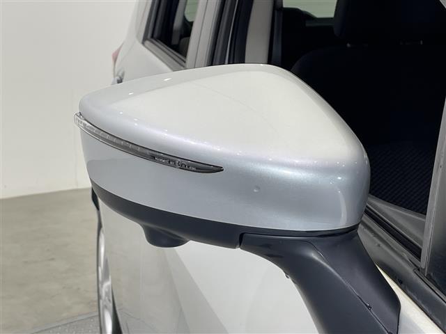 ノート e-パワー B ナビ CD フルセグTV デジタルインナーミラー 禁煙車 全方位カメラ コーナーセンサー ETC オートライト 横滑り防止機能 スマートキー プッシュスタート 電動格納ミラー フロアマット(37枚目)