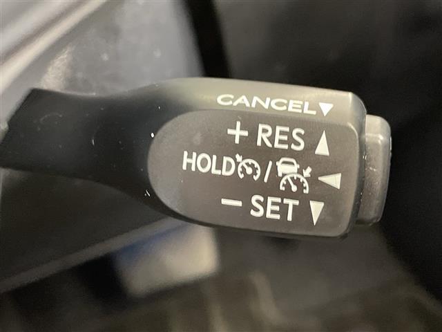 気になる車はすぐにお問い合わせください！画面右側の００６６から始まる無料ダイヤルからお問い合わせ下さい！専門スタッフがお車のご質問にお答えいたします！