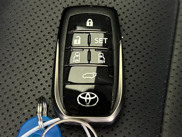 アルファード ２．５Ｓ　Ｃパッケージ　カロッツェリアナビ　バックカメラ　両側パワースライドドア＆パワーバックドア　エグゼクティブパワーシート　フリップダウンモニター　禁煙車　ＥＴＣ　純正アルミホイール　ベンチレーション＆シートヒーター（14枚目）