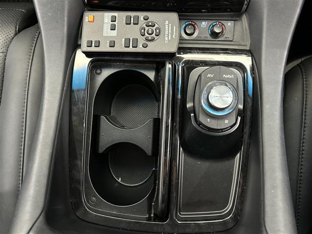 アルファード ２．５Ｓ　Ｃパッケージ　カロッツェリアナビ　バックカメラ　両側パワースライドドア＆パワーバックドア　エグゼクティブパワーシート　フリップダウンモニター　禁煙車　ＥＴＣ　純正アルミホイール　ベンチレーション＆シートヒーター（20枚目）