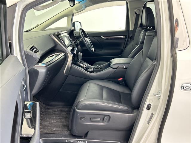 アルファード ２．５Ｓ　Ｃパッケージ　カロッツェリアナビ　バックカメラ　両側パワースライドドア＆パワーバックドア　エグゼクティブパワーシート　フリップダウンモニター　禁煙車　ＥＴＣ　純正アルミホイール　ベンチレーション＆シートヒーター（23枚目）