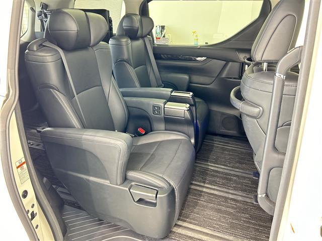 アルファード ２．５Ｓ　Ｃパッケージ　カロッツェリアナビ　バックカメラ　両側パワースライドドア＆パワーバックドア　エグゼクティブパワーシート　フリップダウンモニター　禁煙車　ＥＴＣ　純正アルミホイール　ベンチレーション＆シートヒーター（24枚目）