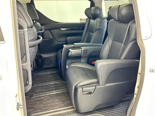 アルファード ２．５Ｓ　Ｃパッケージ　カロッツェリアナビ　バックカメラ　両側パワースライドドア＆パワーバックドア　エグゼクティブパワーシート　フリップダウンモニター　禁煙車　ＥＴＣ　純正アルミホイール　ベンチレーション＆シートヒーター（25枚目）