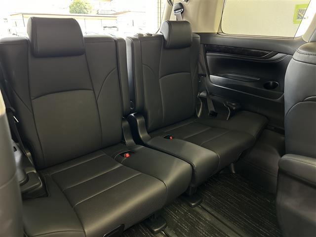 アルファード ２．５Ｓ　Ｃパッケージ　カロッツェリアナビ　バックカメラ　両側パワースライドドア＆パワーバックドア　エグゼクティブパワーシート　フリップダウンモニター　禁煙車　ＥＴＣ　純正アルミホイール　ベンチレーション＆シートヒーター（26枚目）