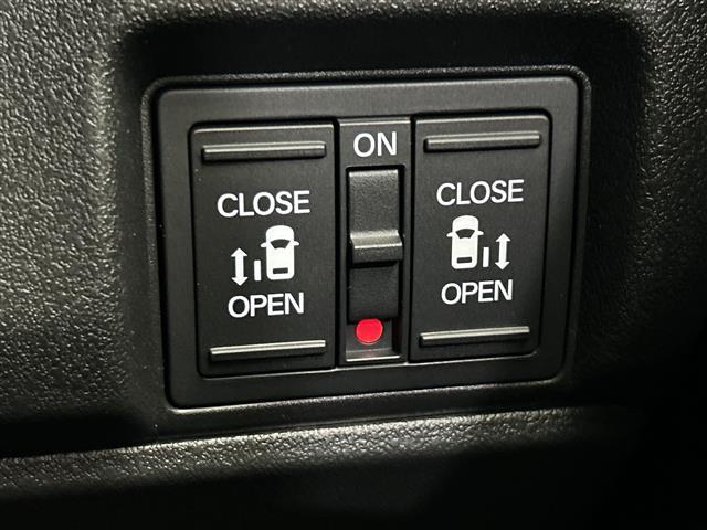 Ｎ－ＢＯＸカスタム ベースグレード　ホンダセンシング　コーナーセンサー　両側パワースライドドア　シートヒーター　オートライト　ＬＥＤヘッドライト　横滑り防止装置　スマートキー　プッシュスタート　ウインカーミラー　電動格納ミラー（2枚目）