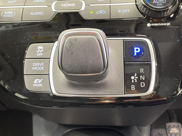 アクア Ｚ　禁煙車　純正ディスプレイ　Ｂｌｕｅｔｏｏｔｈ　ＵＳＢ　全方位カメラ　バックカメラ　ＡＣ１００Ｖ充電　トヨタセーフティセンス　オートハイビーム　オートクルーズコントロール　ＥＴＣ　ＬＥＤヘッドライト（13枚目）