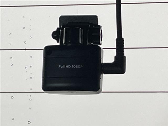 ヴォクシー ハイブリッドS-Z 純正10インチナビ・TV プッシュスタート デジタルインナーミラー トヨタセーフティセンス 両側パワースライドドア バックモニター ビルトインETC2.0 ハーフレザーシート シートヒーター(7枚目)