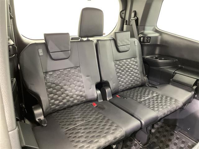 ヴォクシー ハイブリッドS-Z 純正10インチナビ・TV プッシュスタート デジタルインナーミラー トヨタセーフティセンス 両側パワースライドドア バックモニター ビルトインETC2.0 ハーフレザーシート シートヒーター(23枚目)