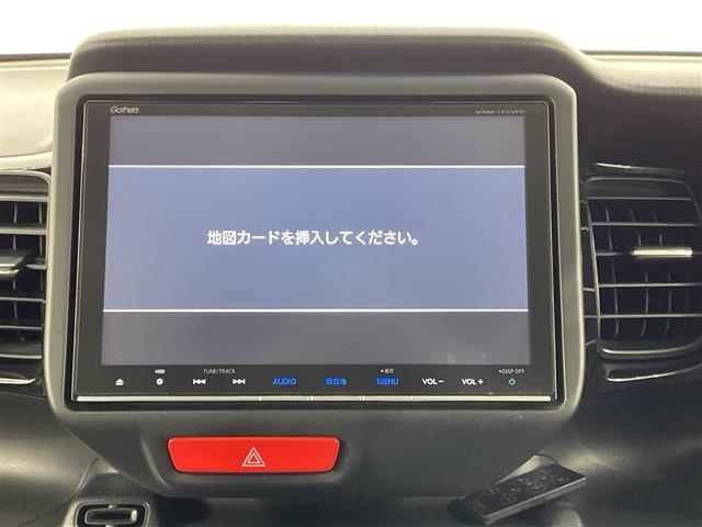Ｎ－ＢＯＸカスタム ２トーンカラースタイル　ＧターボＳＳパッケージ　禁煙車　純正ナビ　フルセグＴＶ　Ｂｌｕｅｔｏｏｔｈ　ＣＤ　ＤＶＤ　バックカメラ　ＥＴＣ　シートヒーター　　両側パワースライドドア　ハーフレザーシート　パドルシフト　スマートキー　純正フロアマット（2枚目）
