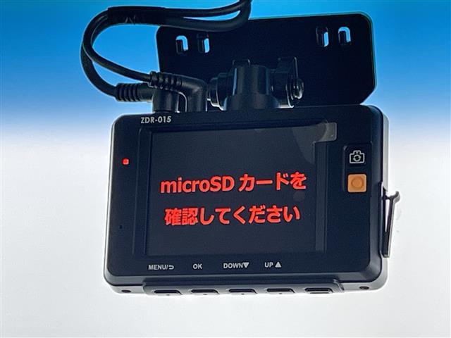 Ｎ－ＢＯＸカスタム ２トーンカラースタイル　ＧターボＳＳパッケージ　禁煙車　純正ナビ　フルセグＴＶ　Ｂｌｕｅｔｏｏｔｈ　ＣＤ　ＤＶＤ　バックカメラ　ＥＴＣ　シートヒーター　　両側パワースライドドア　ハーフレザーシート　パドルシフト　スマートキー　純正フロアマット（16枚目）
