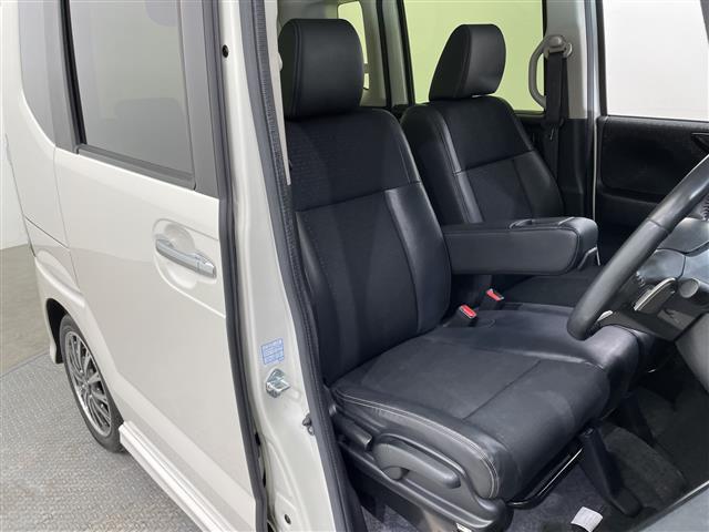 Ｎ－ＢＯＸカスタム ２トーンカラースタイル　ＧターボＳＳパッケージ　禁煙車　純正ナビ　フルセグＴＶ　Ｂｌｕｅｔｏｏｔｈ　ＣＤ　ＤＶＤ　バックカメラ　ＥＴＣ　シートヒーター　　両側パワースライドドア　ハーフレザーシート　パドルシフト　スマートキー　純正フロアマット（18枚目）