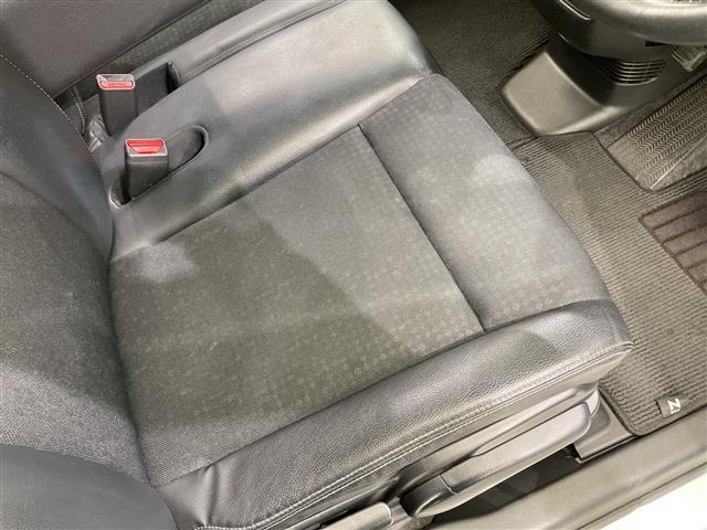 Ｎ－ＢＯＸカスタム ２トーンカラースタイル　ＧターボＳＳパッケージ　禁煙車　純正ナビ　フルセグＴＶ　Ｂｌｕｅｔｏｏｔｈ　ＣＤ　ＤＶＤ　バックカメラ　ＥＴＣ　シートヒーター　　両側パワースライドドア　ハーフレザーシート　パドルシフト　スマートキー　純正フロアマット（20枚目）