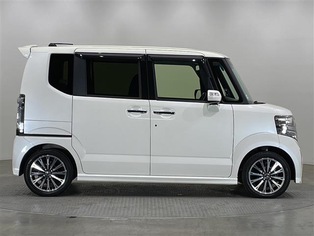 Ｎ－ＢＯＸカスタム ２トーンカラースタイル　ＧターボＳＳパッケージ　禁煙車　純正ナビ　フルセグＴＶ　Ｂｌｕｅｔｏｏｔｈ　ＣＤ　ＤＶＤ　バックカメラ　ＥＴＣ　シートヒーター　　両側パワースライドドア　ハーフレザーシート　パドルシフト　スマートキー　純正フロアマット（32枚目）
