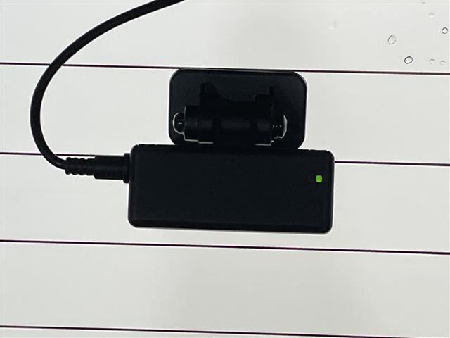 ヴォクシー Ｓ－Ｚ　禁煙車　快適利便パッケージ　前席・２列目席シートヒーター　電動リアゲート　オットマン　純正ナビ　フルセグＴＶ　Ｂｌｕｅｔｏｏｔｈ　ＵＳＢ　バックカメラ　トヨタセーフティセンス　ＥＴＣ　前後ドラレコ（15枚目）