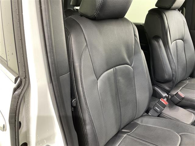 ヴォクシー Ｓ－Ｚ　禁煙車　快適利便パッケージ　前席・２列目席シートヒーター　電動リアゲート　オットマン　純正ナビ　フルセグＴＶ　Ｂｌｕｅｔｏｏｔｈ　ＵＳＢ　バックカメラ　トヨタセーフティセンス　ＥＴＣ　前後ドラレコ（18枚目）