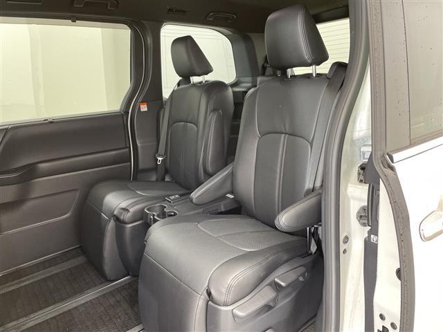 ヴォクシー Ｓ－Ｚ　禁煙車　快適利便パッケージ　前席・２列目席シートヒーター　電動リアゲート　オットマン　純正ナビ　フルセグＴＶ　Ｂｌｕｅｔｏｏｔｈ　ＵＳＢ　バックカメラ　トヨタセーフティセンス　ＥＴＣ　前後ドラレコ（23枚目）