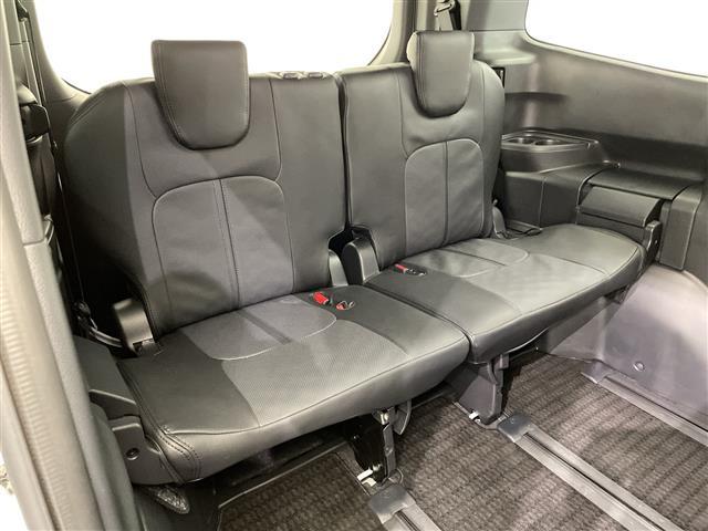 ヴォクシー Ｓ－Ｚ　禁煙車　快適利便パッケージ　前席・２列目席シートヒーター　電動リアゲート　オットマン　純正ナビ　フルセグＴＶ　Ｂｌｕｅｔｏｏｔｈ　ＵＳＢ　バックカメラ　トヨタセーフティセンス　ＥＴＣ　前後ドラレコ（24枚目）