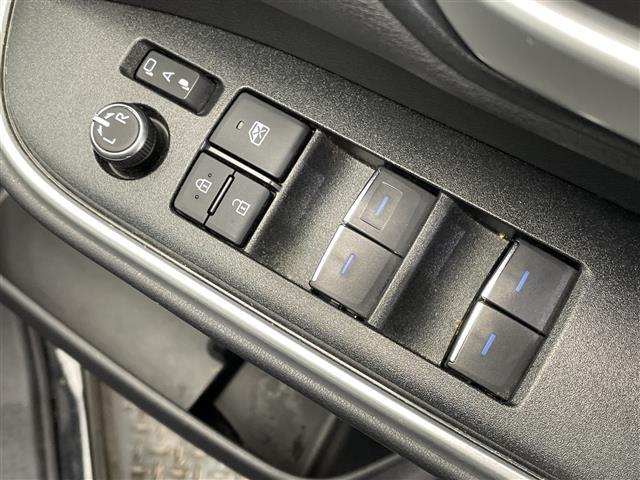 ヴォクシー S-Z 禁煙車 モデリスタエアロ 純正ナビ フルセグTV Bluetooth CD DVD USB フリップダウンモニター バックカメラ トヨタセーフティセンス オートクルーズコントロール オートハイビーム(22枚目)