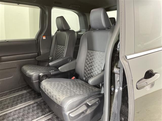 ヴォクシー S-Z 禁煙車 モデリスタエアロ 純正ナビ フルセグTV Bluetooth CD DVD USB フリップダウンモニター バックカメラ トヨタセーフティセンス オートクルーズコントロール オートハイビーム(24枚目)