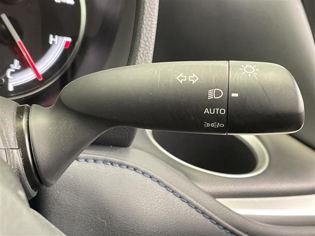 ヴォクシー Ｓ－Ｚ　禁煙車　純正ディスプレイオーディオナビ　Ｂｌｕｅｔｏｏｔｈ　バックカメラ　前後ドライブレコーダー　トヨタセーフティセンス　衝突軽減システム　レーンキープアシスト　オートハイビーム　前後コーナーセンサー（10枚目）